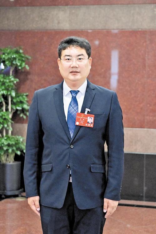 李瑶代表。 本报记者 田 明摄