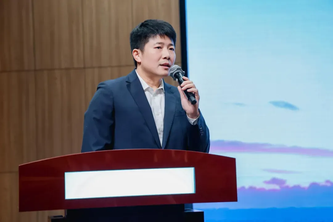 深圳市医药和医疗器械产业办副主任、深圳市人才工作局副局长陈睿致辞