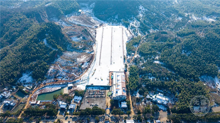 冰雪春天|“冰雪热”持续升温,“冰雪+”撬动冬日新消费