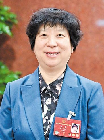 李霞代表。 本报记者 田 明摄