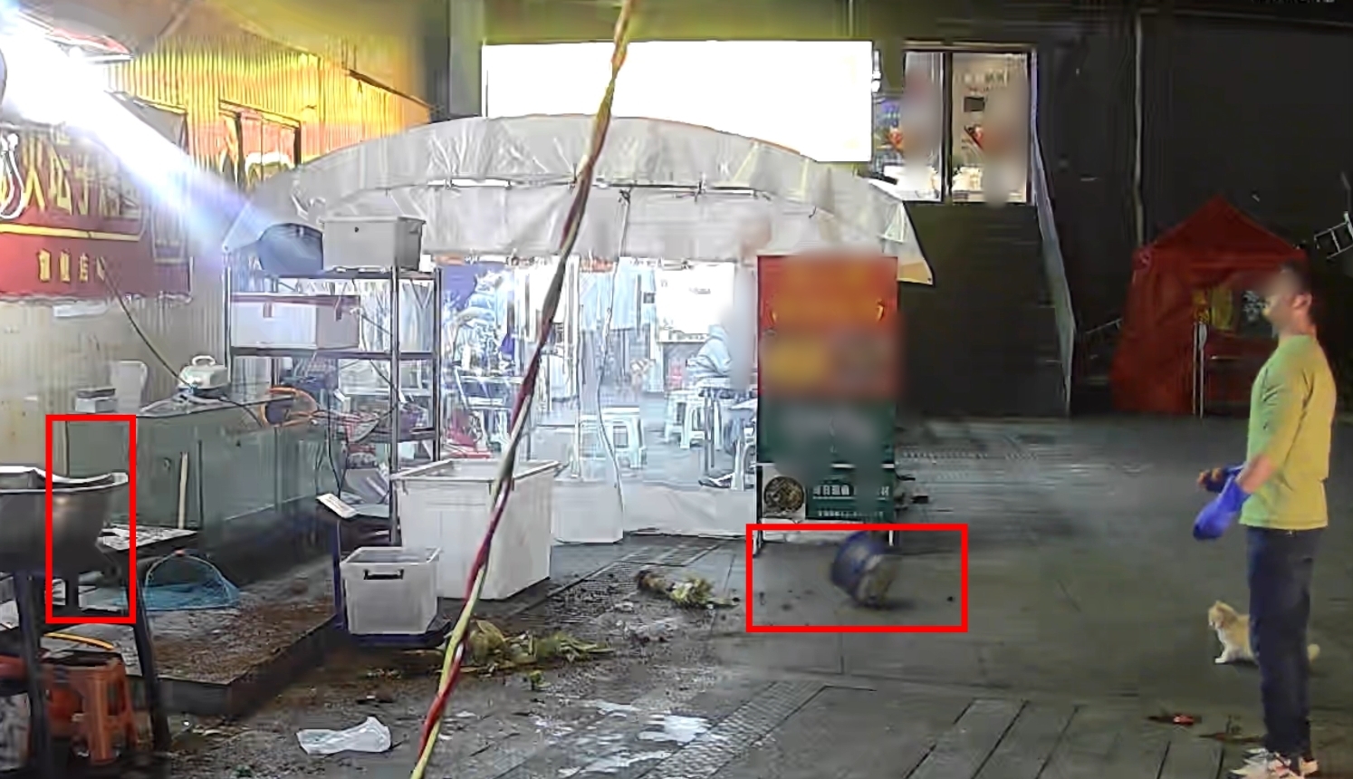 不锈钢盆被砸变形(监控截图)