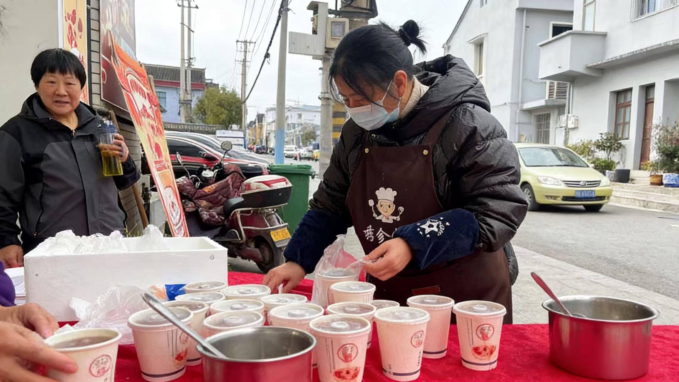 腊八暖羹润九峰 以食为礼传文明
