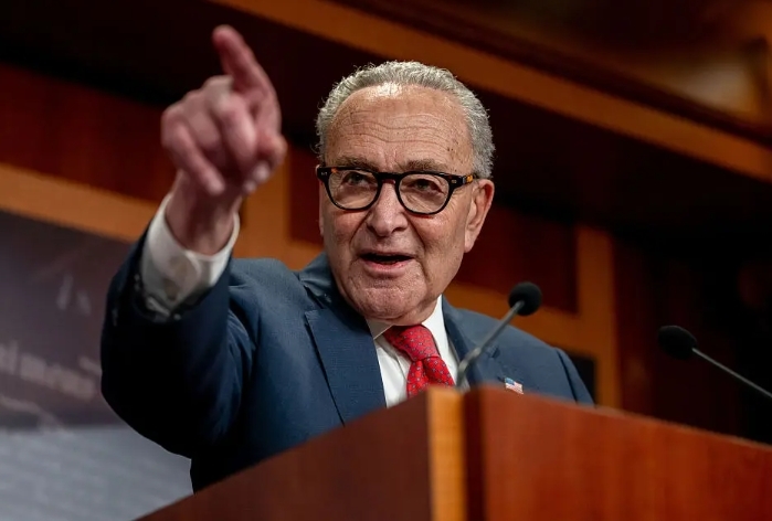 美民主党高层发讨伐檄文:特朗普必须立即解雇她,她是骗子