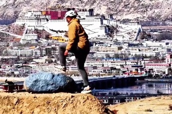 “拉萨很美，一定要去看看！”为了完成父亲未竟的遗愿，内蒙古小伙耗时90天单车骑行赴西藏（素材来源：天骑行（蒙古族））