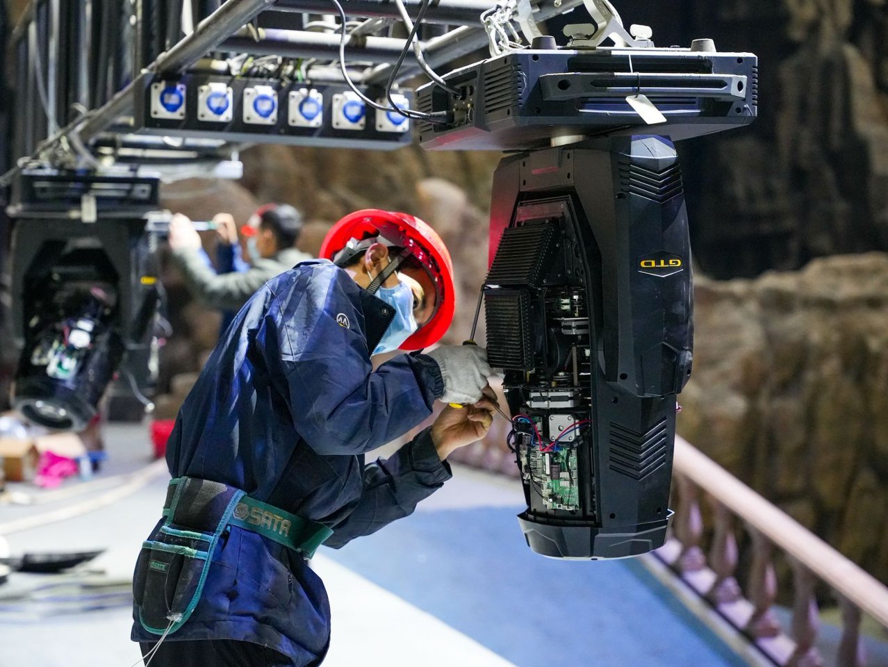 1月28日！《驼铃传奇》秀焕新回归！