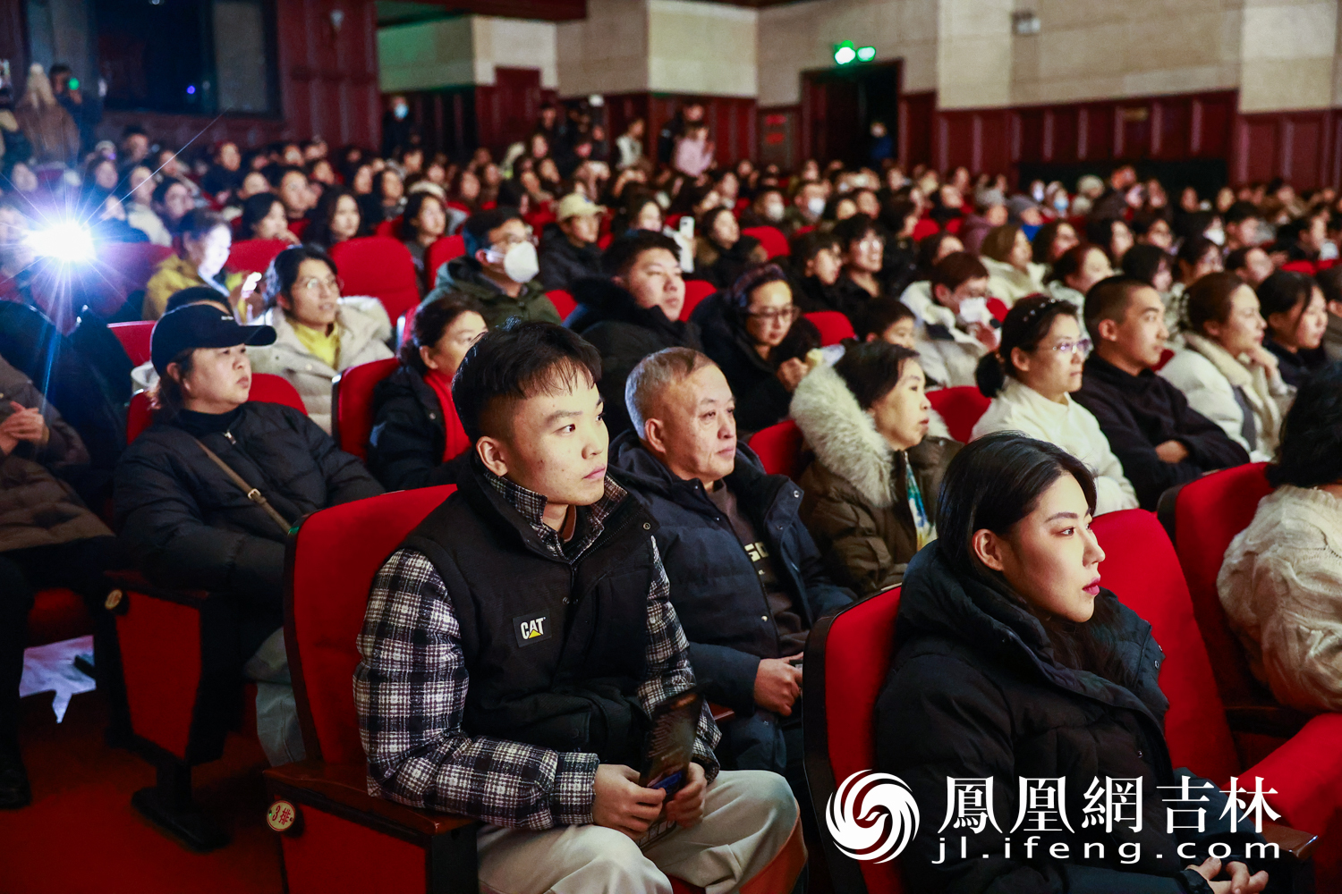 长春话剧院经典剧目《雷雨》2025巡演70场收官