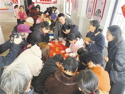 江西南昌：粥香里的文明新风（图）