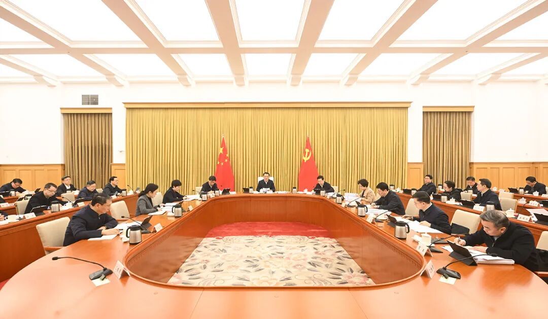 1月26日上午，市委常委会召开扩大会议，市委书记袁家军主持并讲话。记者 苏思 摄/视觉重庆