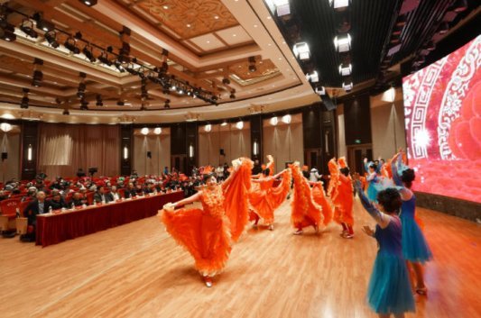 “银龄健康守护行动”正式启动，全国首个“银龄健康护照”发布