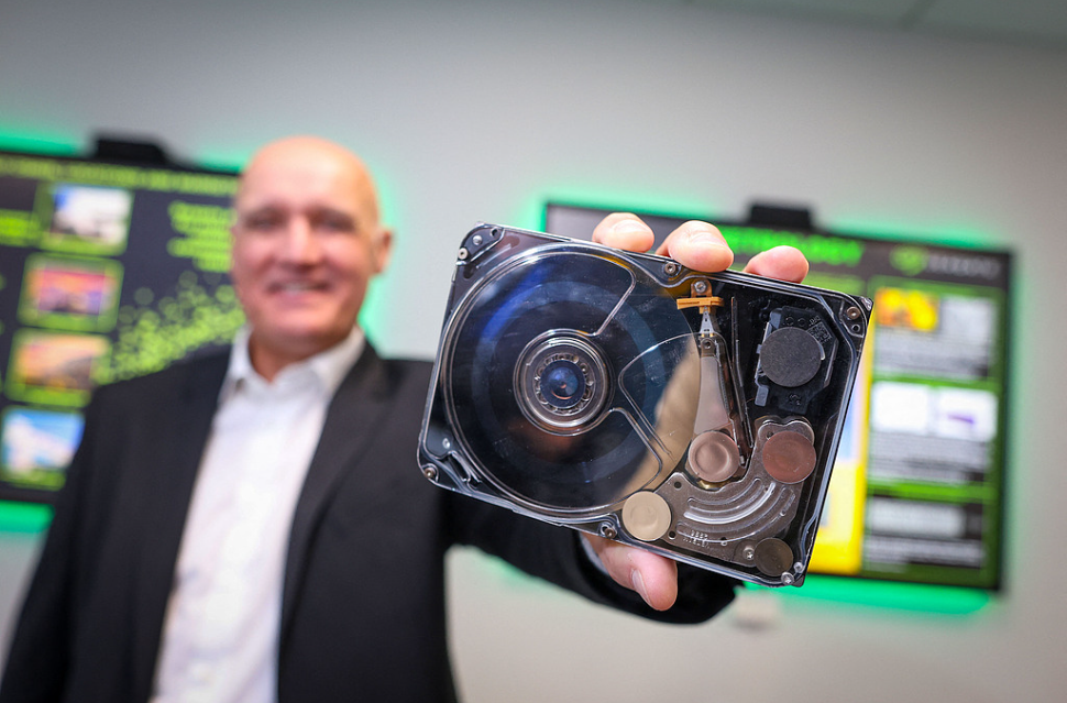 美股收盘：存储股走强希捷劲升19% 费城半导体指数刷新高