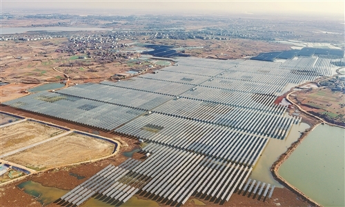 余干县：“渔光互补”促经济生态双丰收（图）