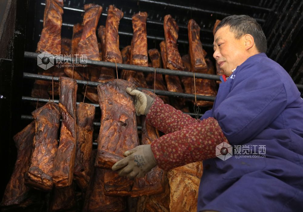 宜春:传统腊味产销两旺(图)