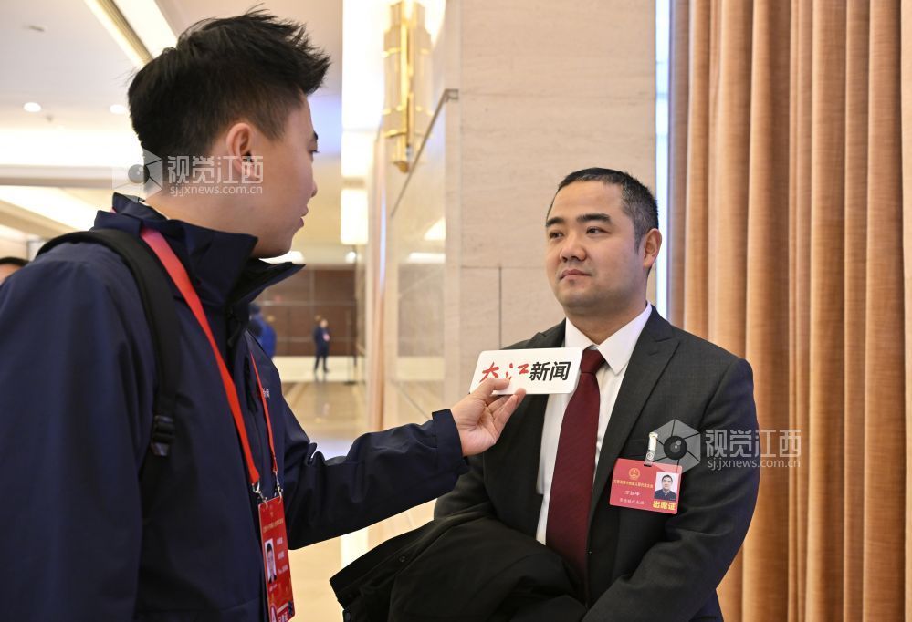 江西南昌：江西省十四届人大四次会议在南昌隆重开幕（图）