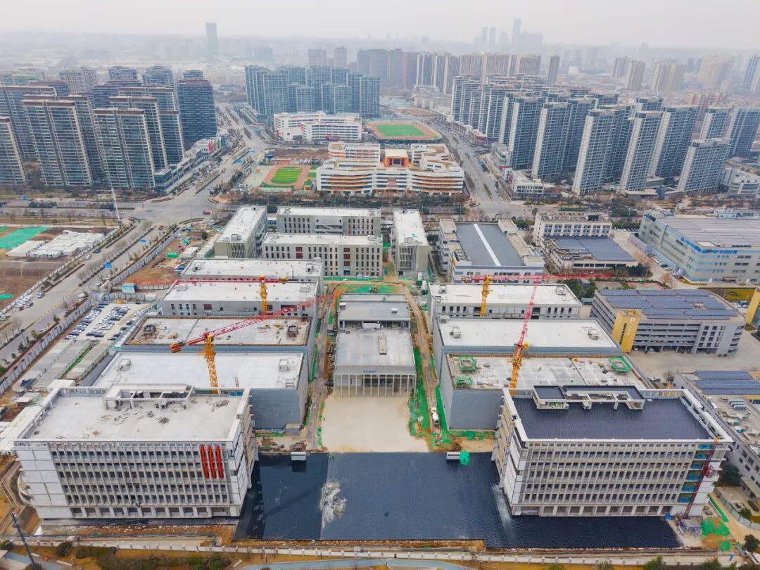 赋能数字经济！西安高新区信息产业园三期项目封顶