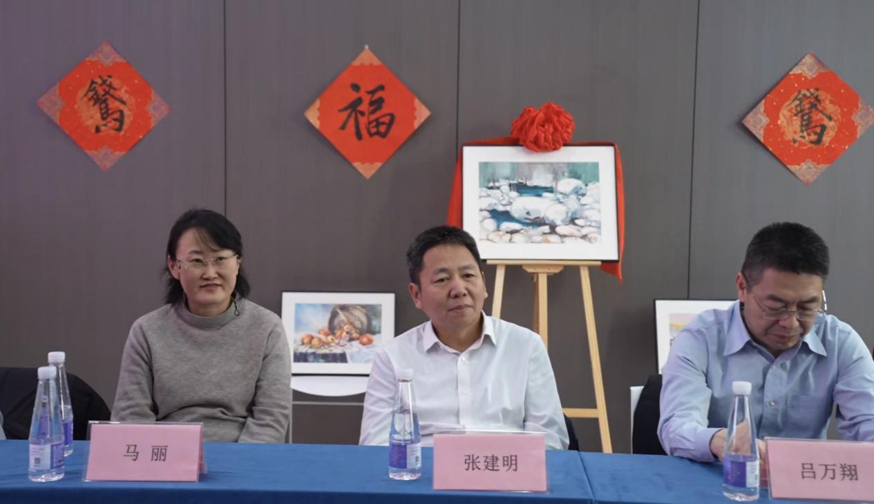 （高分子科学与工程学院院长张建明教授）