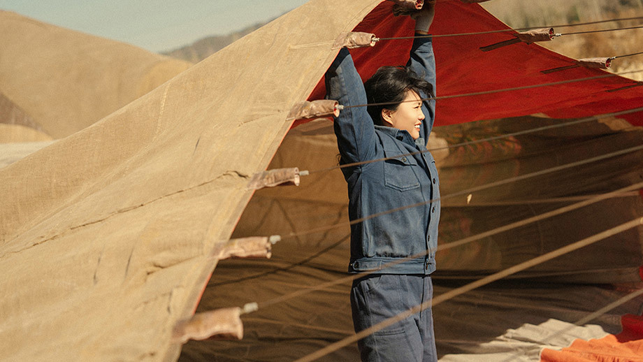 李雪琴换上工装让双雪涛都直呼“像我妈”