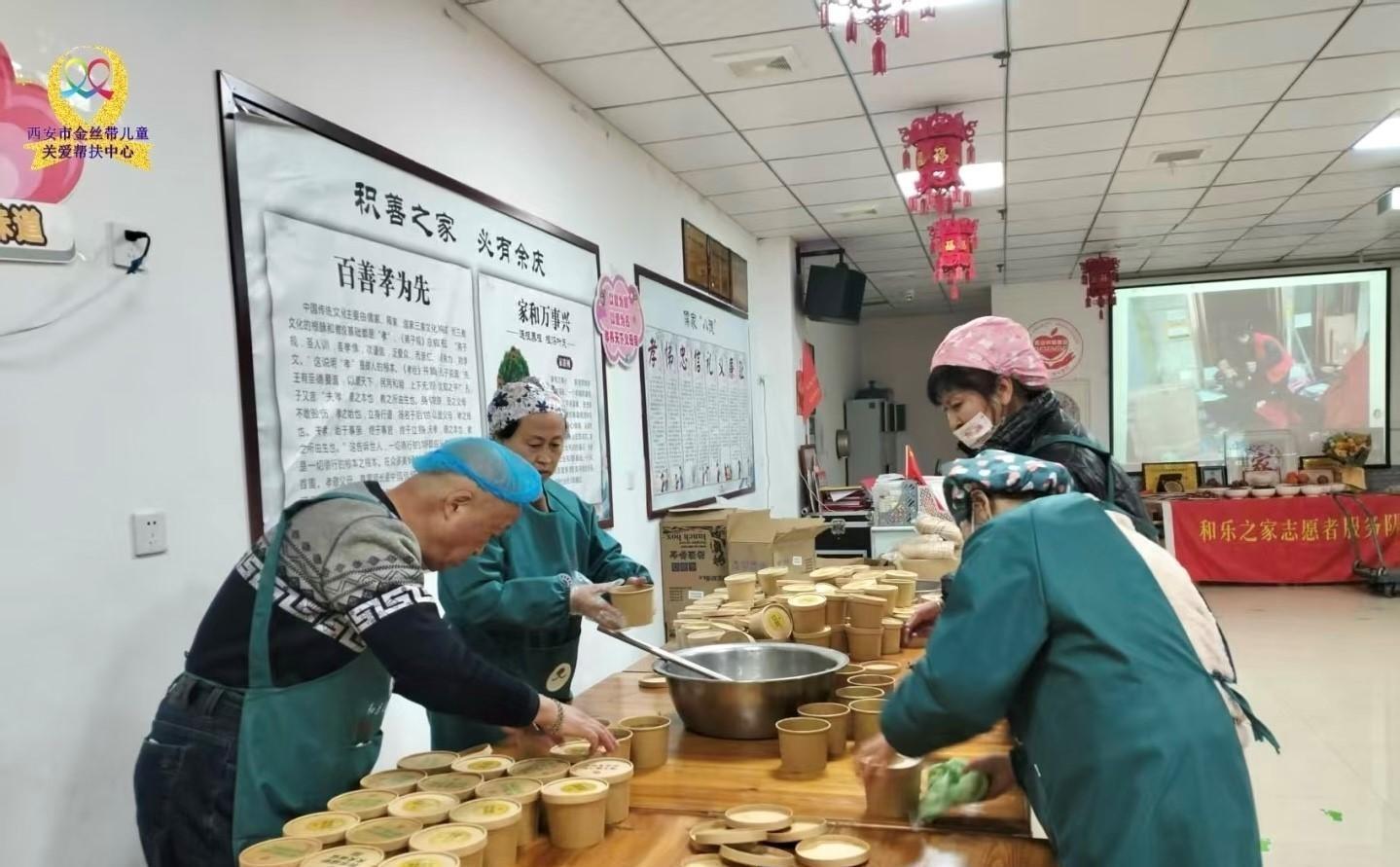 暖“心”闻:当腊八粥香飘进儿童病房 一勺一粥皆是陪伴