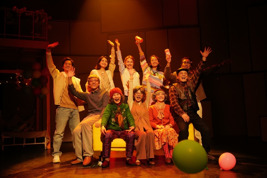 全体演员谢幕大合影