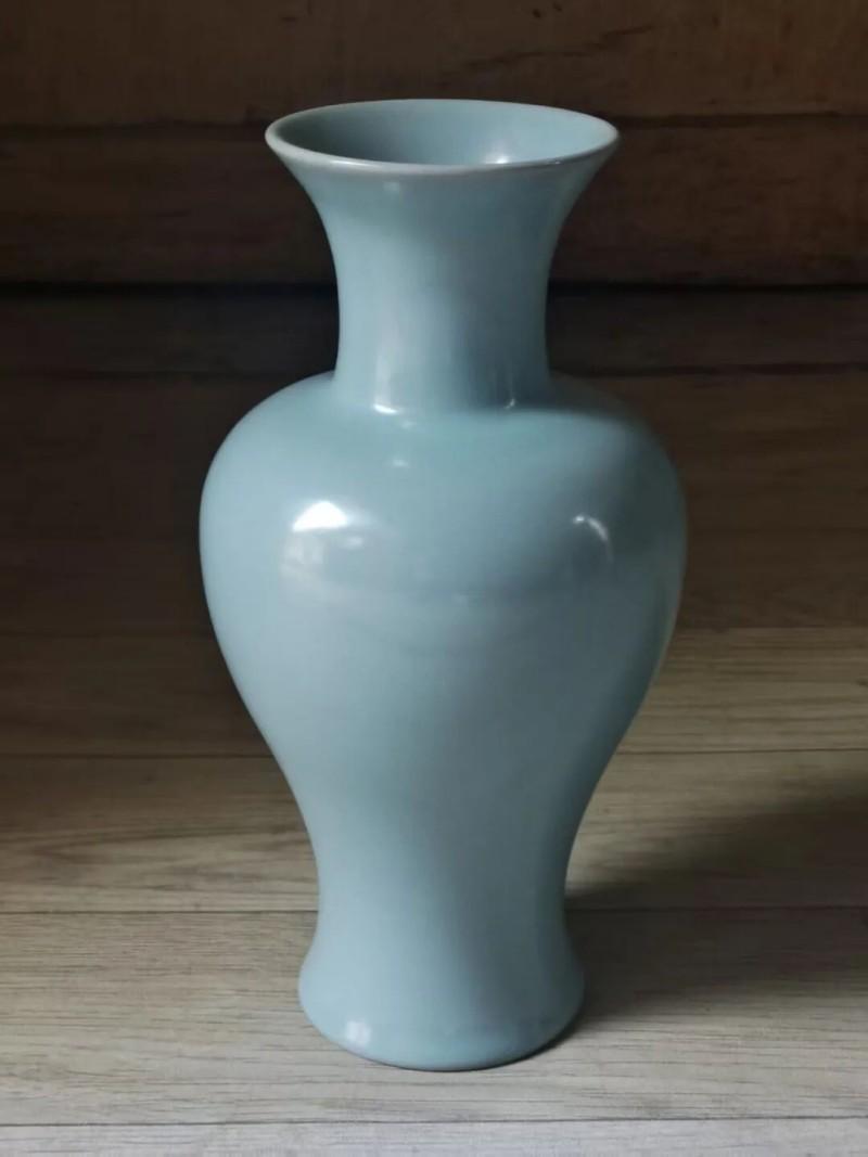 中國傳統技藝大師張亞格仿制觀音瓶