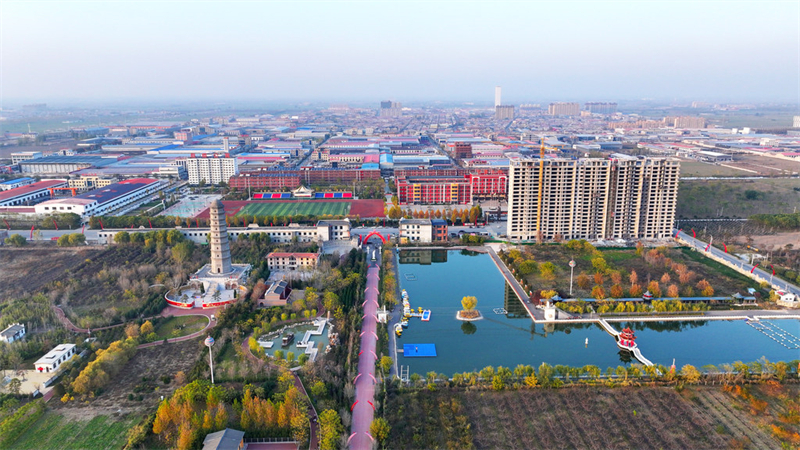 俯瞰全国文明村宁晋县黄儿营西村。