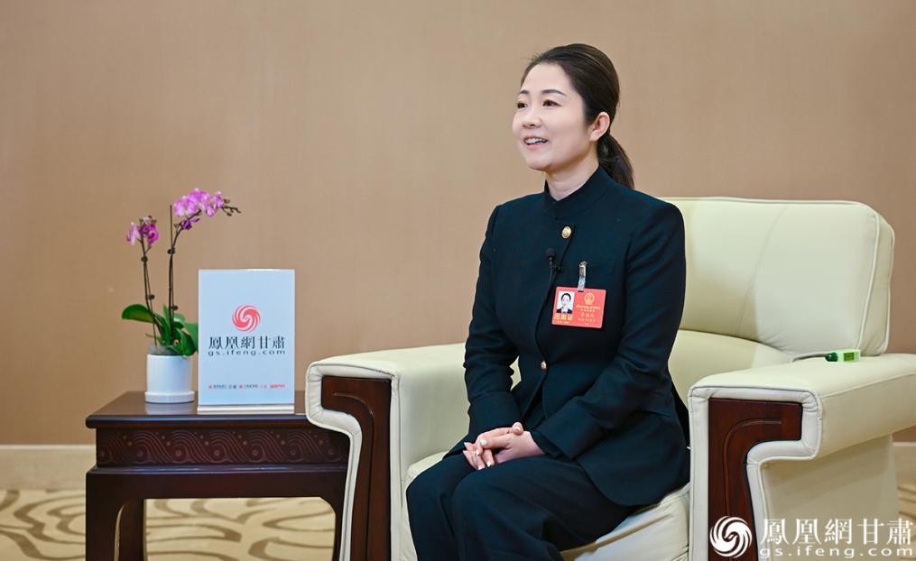 甘肃省人大代表李俊玲表示，数字赋能可以让甘肃旅游资源获得无限表达方式和增长空间。