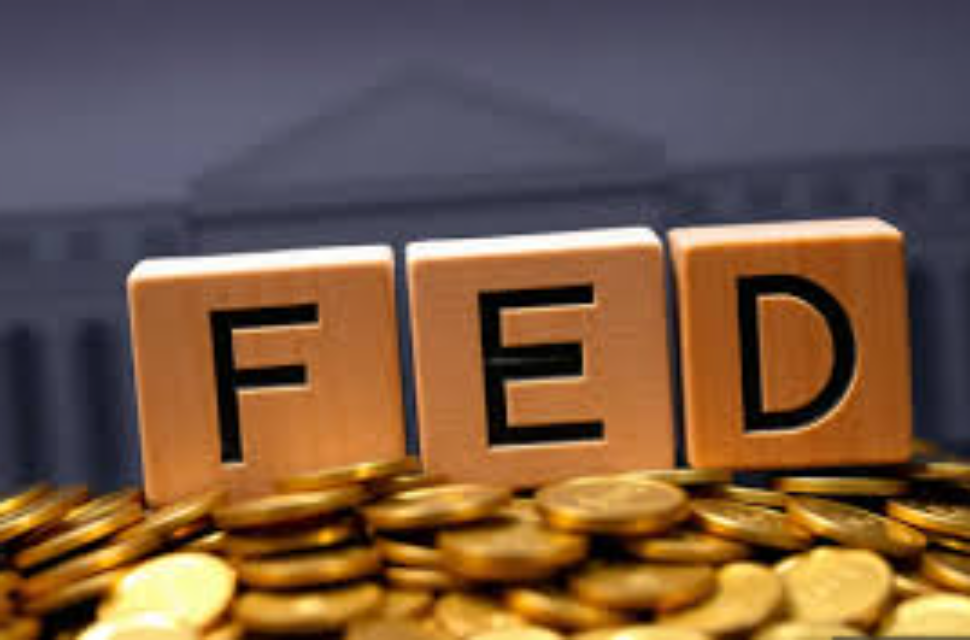 金价“大跳水”?两大投资大佬:黄金才是泡沫而非AI,美元一涨就会破!