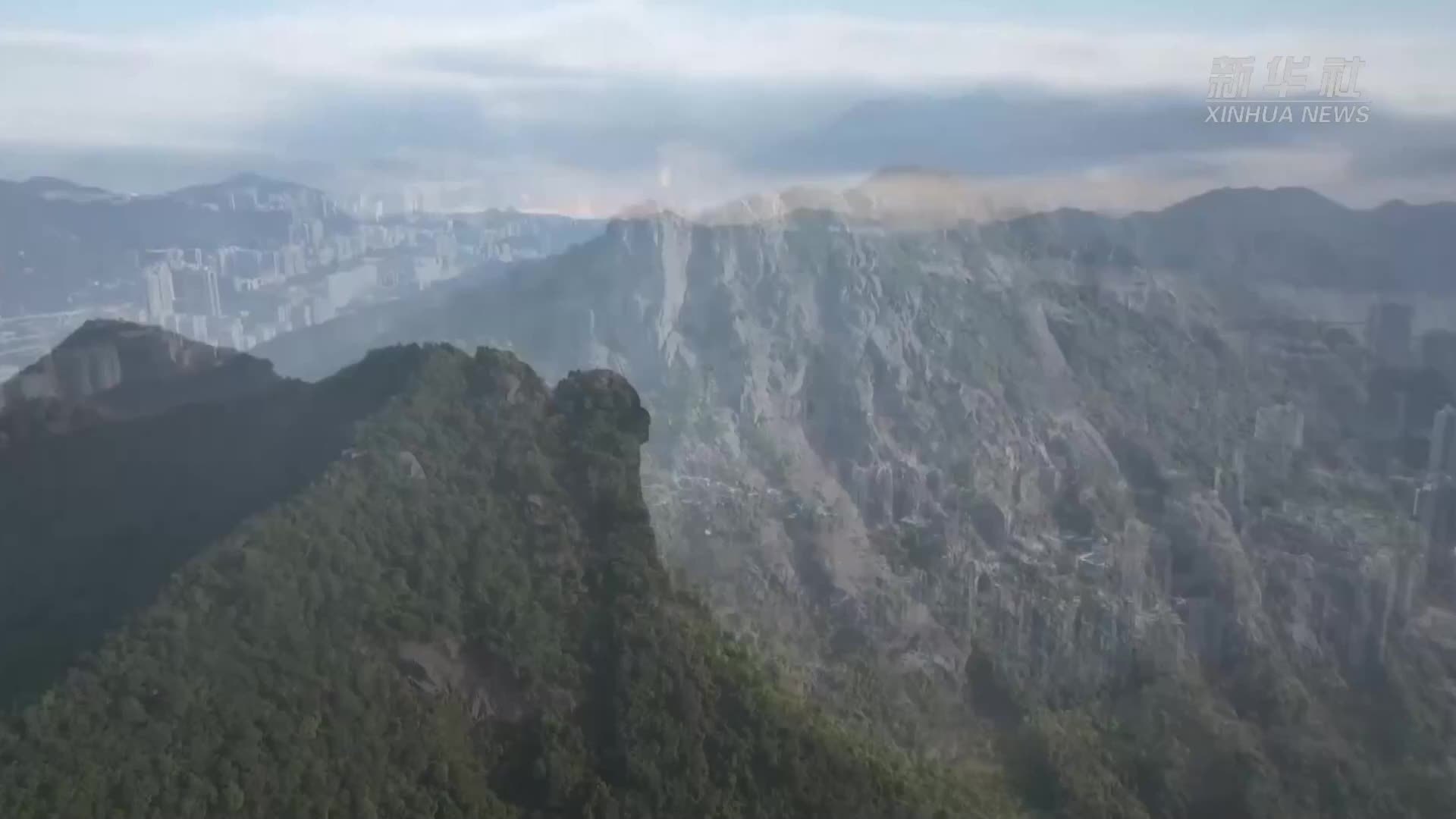 香港故事｜王安忆的香港缘：笔墨里的双城记