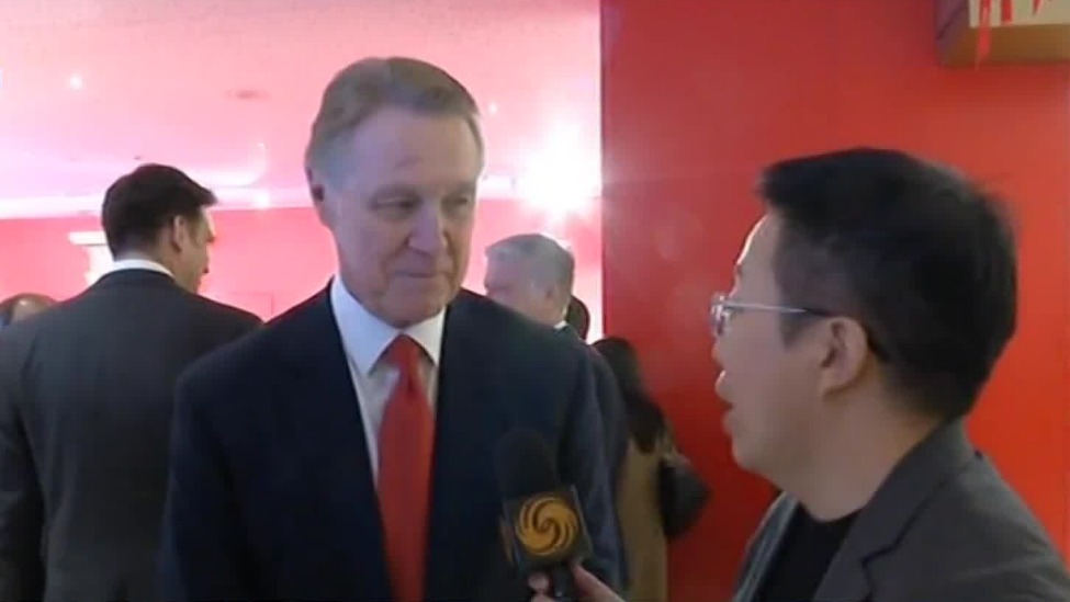 美驻华大使：中美元首通话具有建设性，富有成效