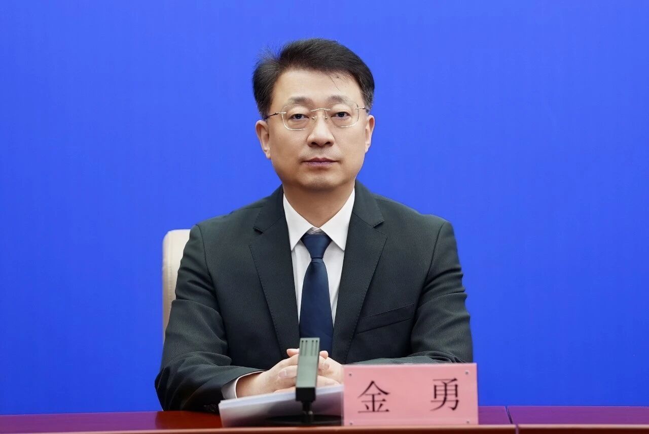 长春市文广旅局副局长金勇介绍马年新春文旅活动。/长春新闻发布供图