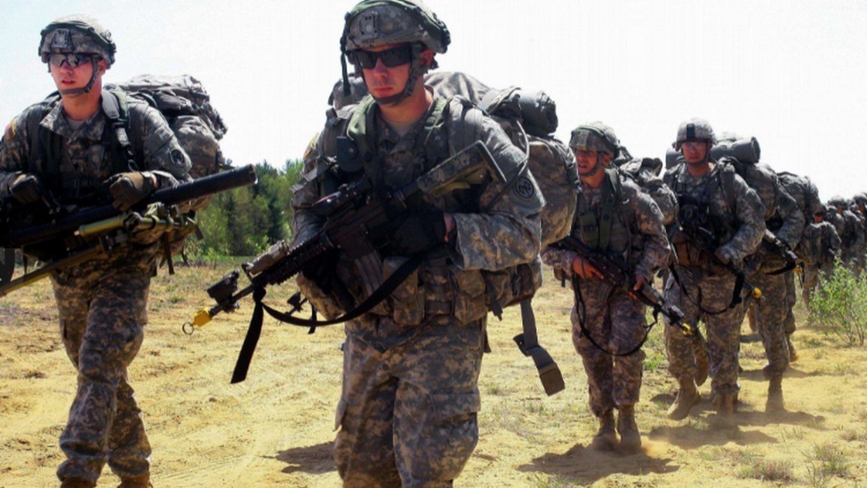 美军对叙利亚境内“伊斯兰国”多个目标发动打击