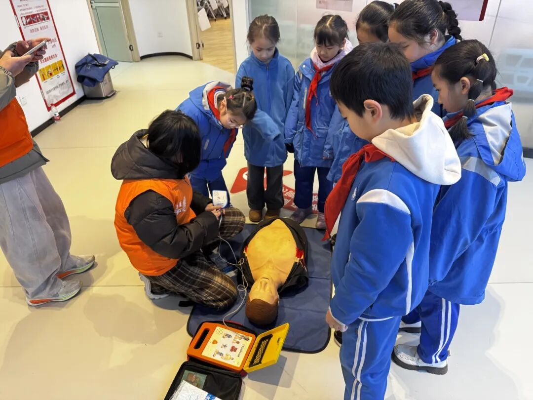 鹤壁市淇滨区“寒假安全‘不打烊’、巧手迎春启新程”文明实践活动举行