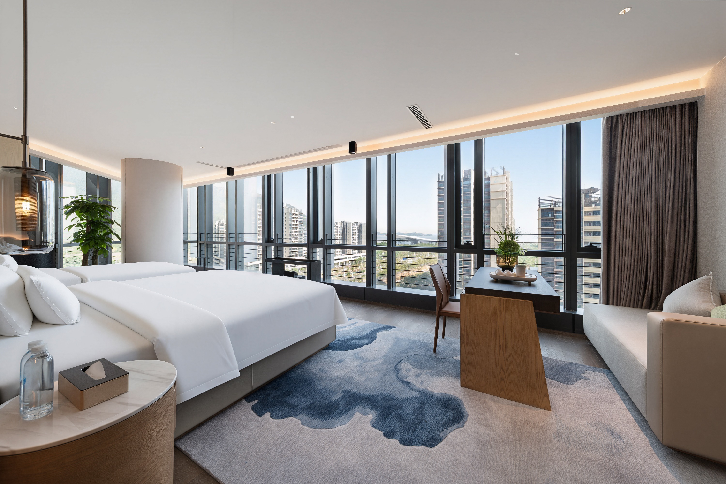 山海人文旅居新地标亮相 大鹏文旅格兰云天国际酒店启幕运营