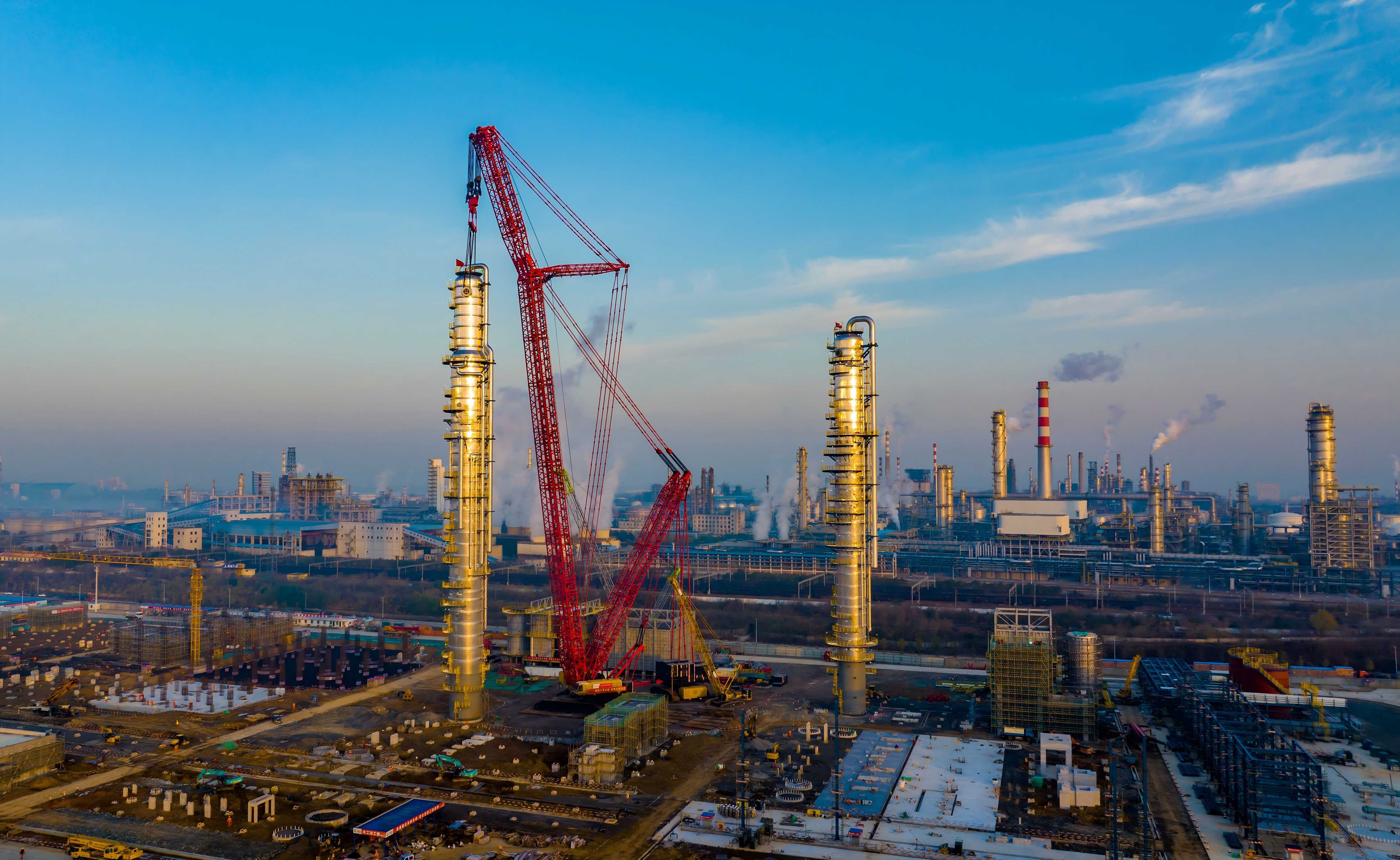 ▲建设中的九江石化年产150万吨芳烃及炼油配套改造项目。通讯员黄继锋摄