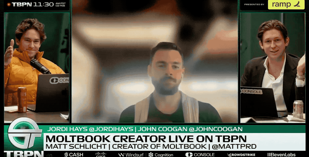 ▲施利希特接受直播采访