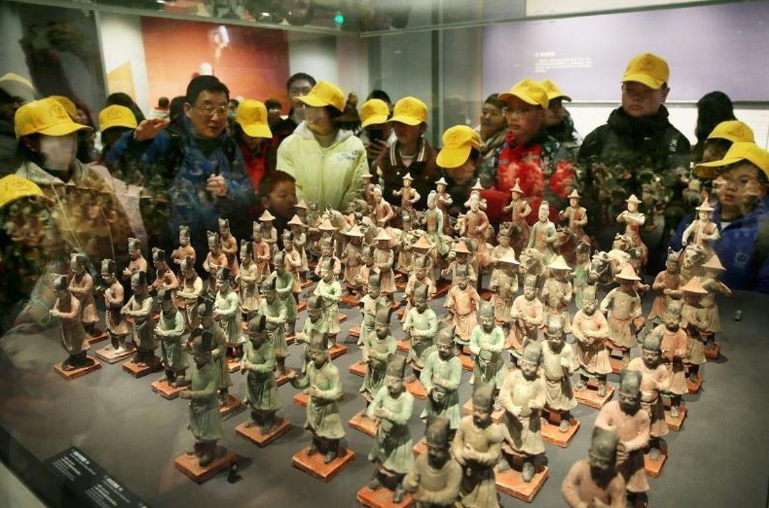 暖“心”闻:51名留守儿童“逛西安”