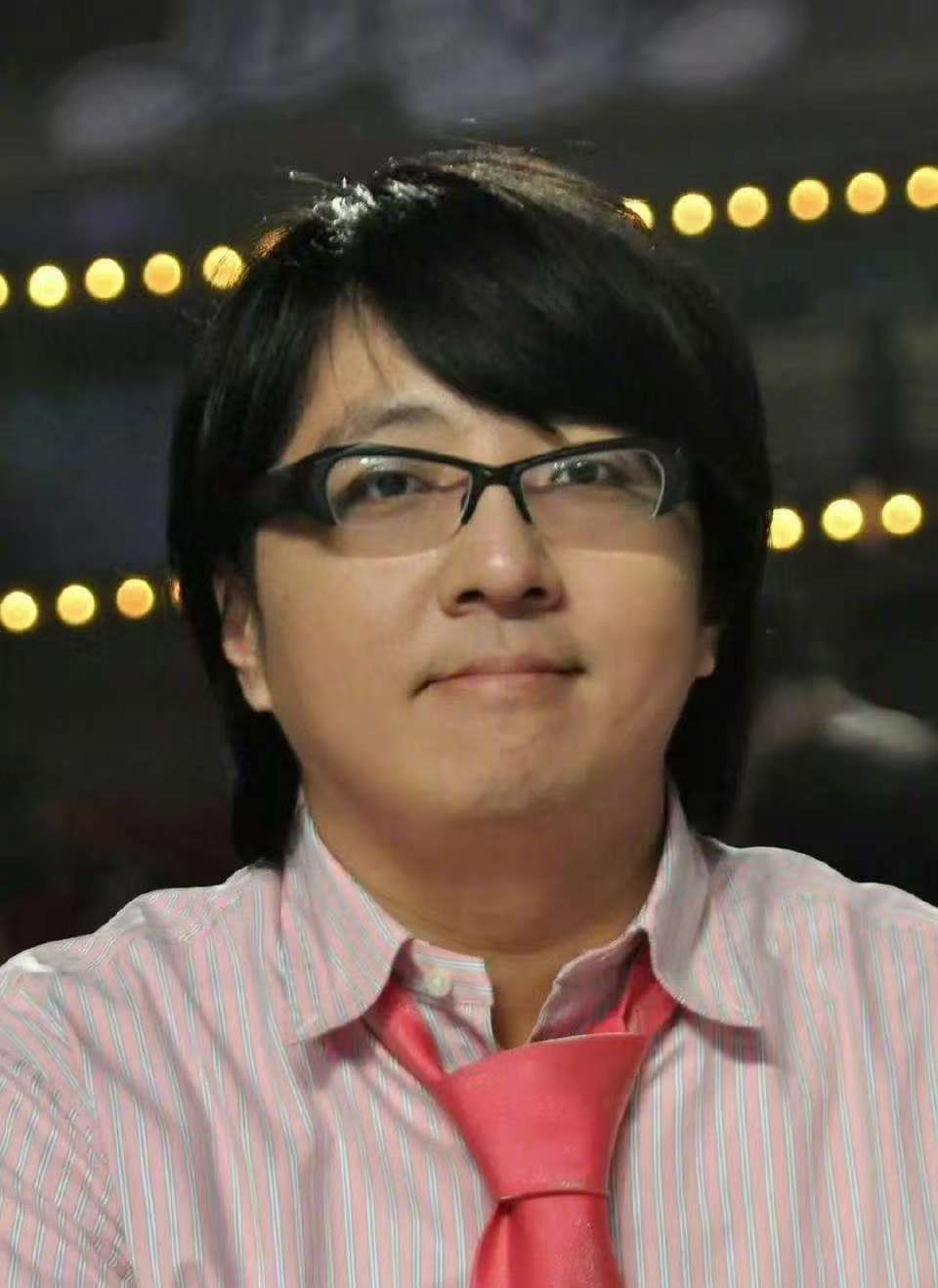 台湾知名音乐人袁惟仁去世，年仅57岁，代表作《执迷不悔》《旋木》《征服》等