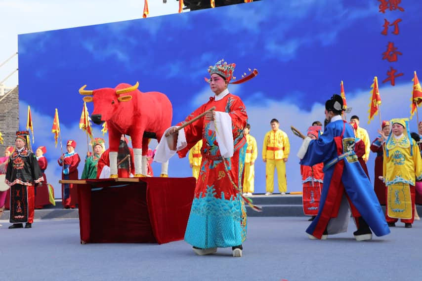 活化非遗魅力 彰显时代内涵 盐城阜宁立春“打春牛”奏响新年奋进序曲