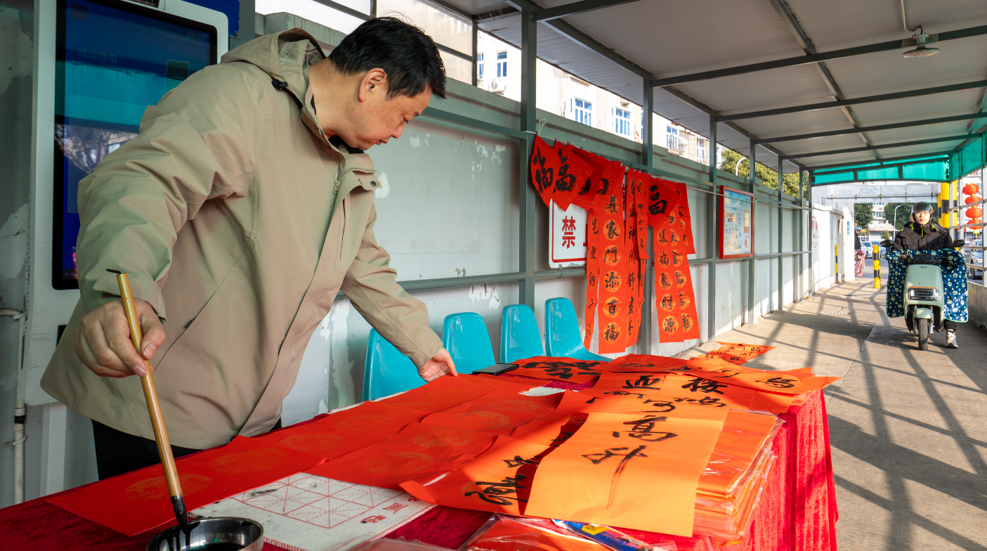 全程直播！水上春运首日：0.9海里的“海上班车”满载年味与守护