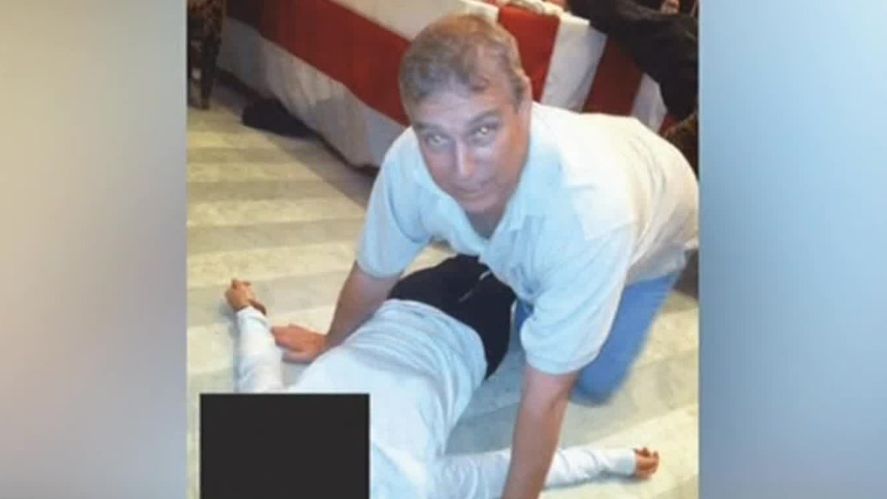 英首相呼吁安德鲁接受美国国会质询