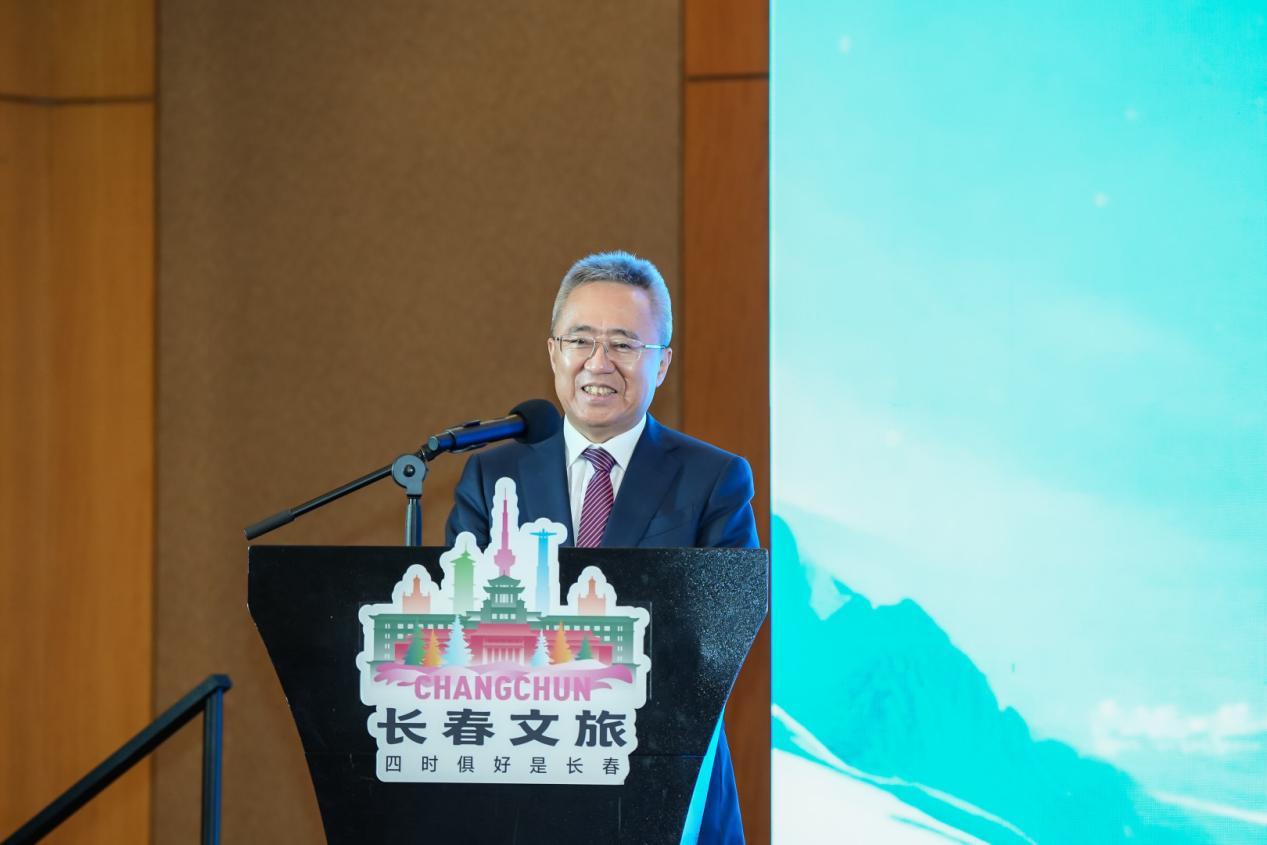(图:长春市委常委、政法委书记周贺致辞)