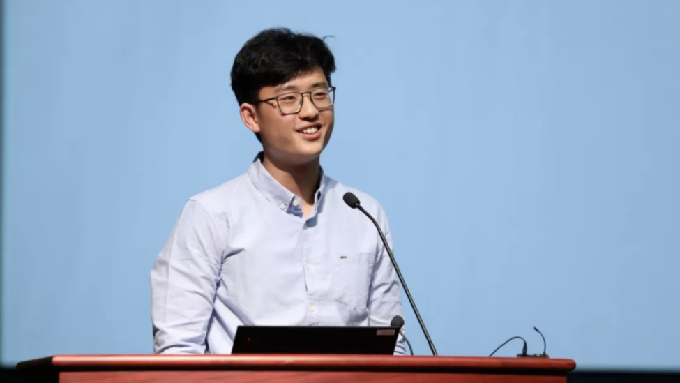 腾讯首席AI科学家姚顺雨入职后首发研究成果_凤凰网