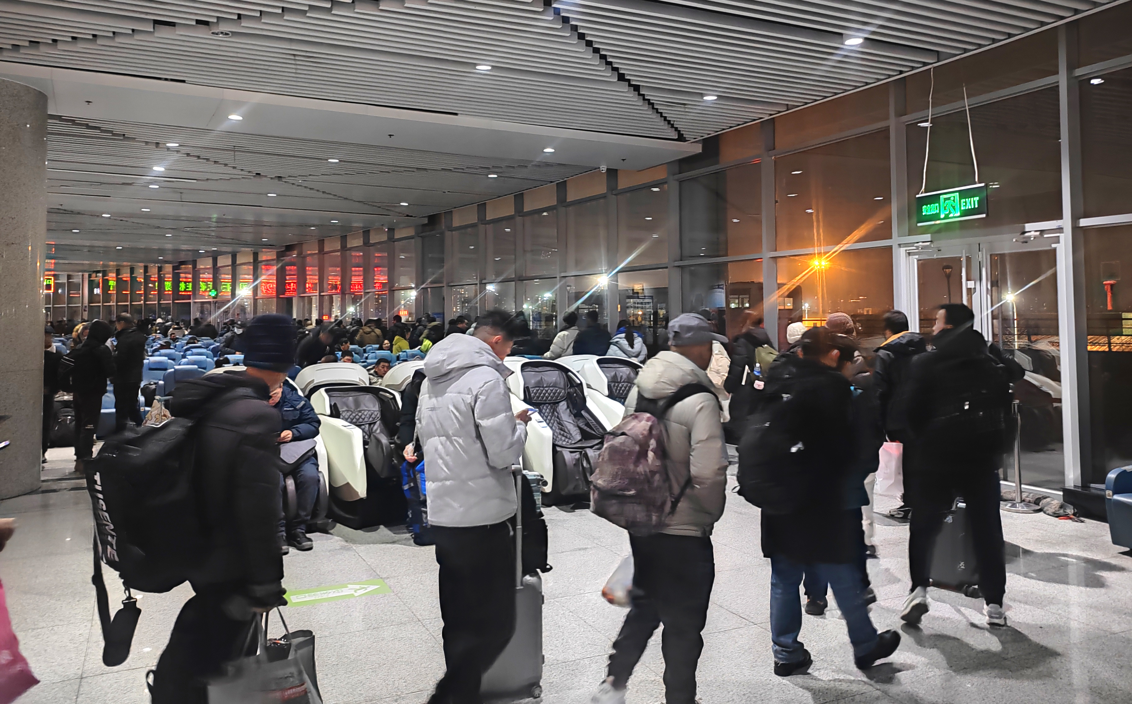 春运首日客流攀升！山东港口威海港以优质服务守护团圆归途