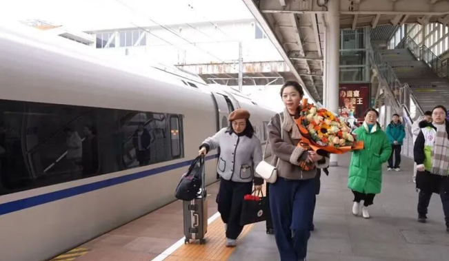 江西安源：党员何苗成功捐献造血干细胞 用爱为生命“续航”