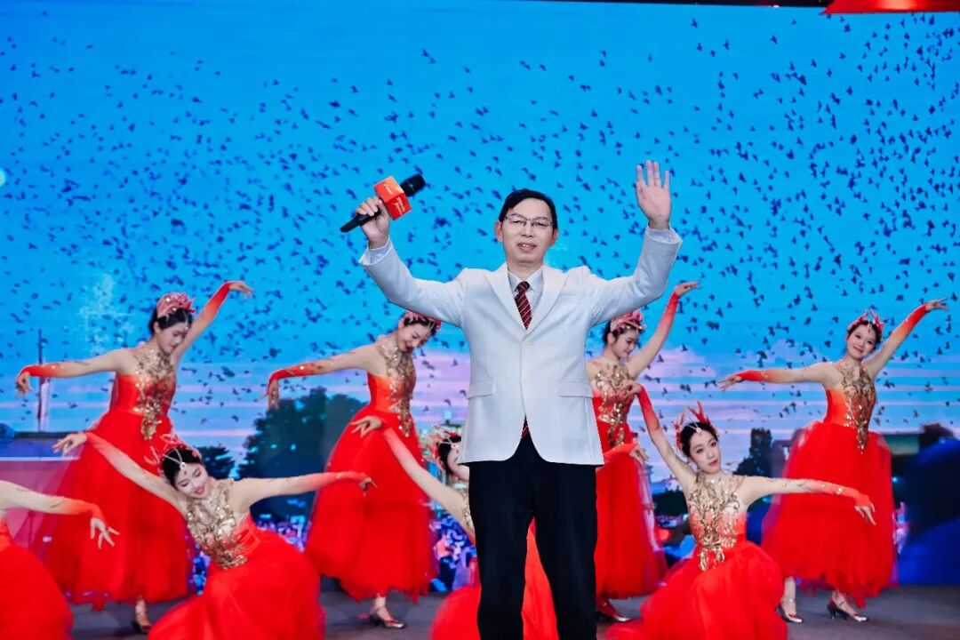 《我的中国心》火遍全网！万家丽万人年会诠释家国担当！