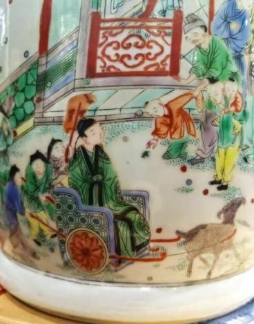 万妆狂舞尽忘忧，欢娱交响意未休——康熙官窑五彩界画人物《掷果盈车》宝字瓶析论