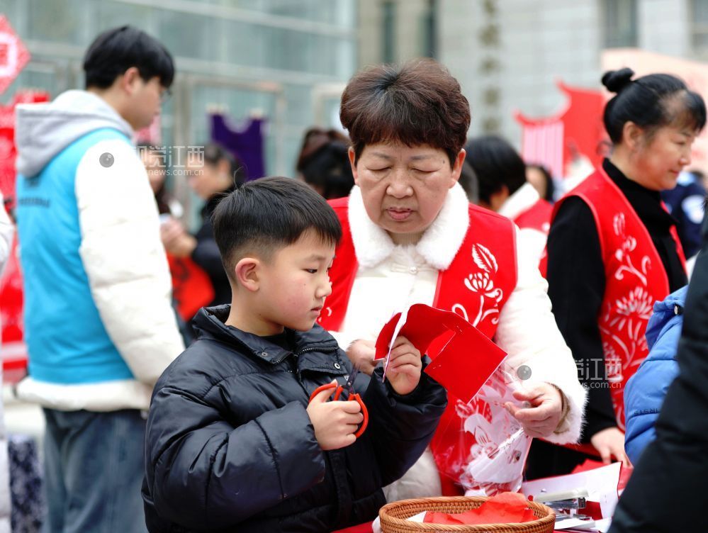 江西分宜：多彩活动迎春节（图）