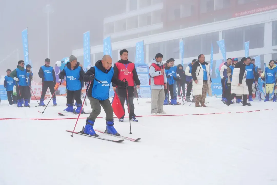 全省14支代表队靖安竞逐，江西冰雪运动会开启冬日欢乐盛宴
