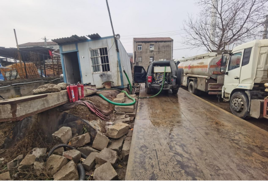 端窝点打链条 武汉查处一大型成品油黑窝点