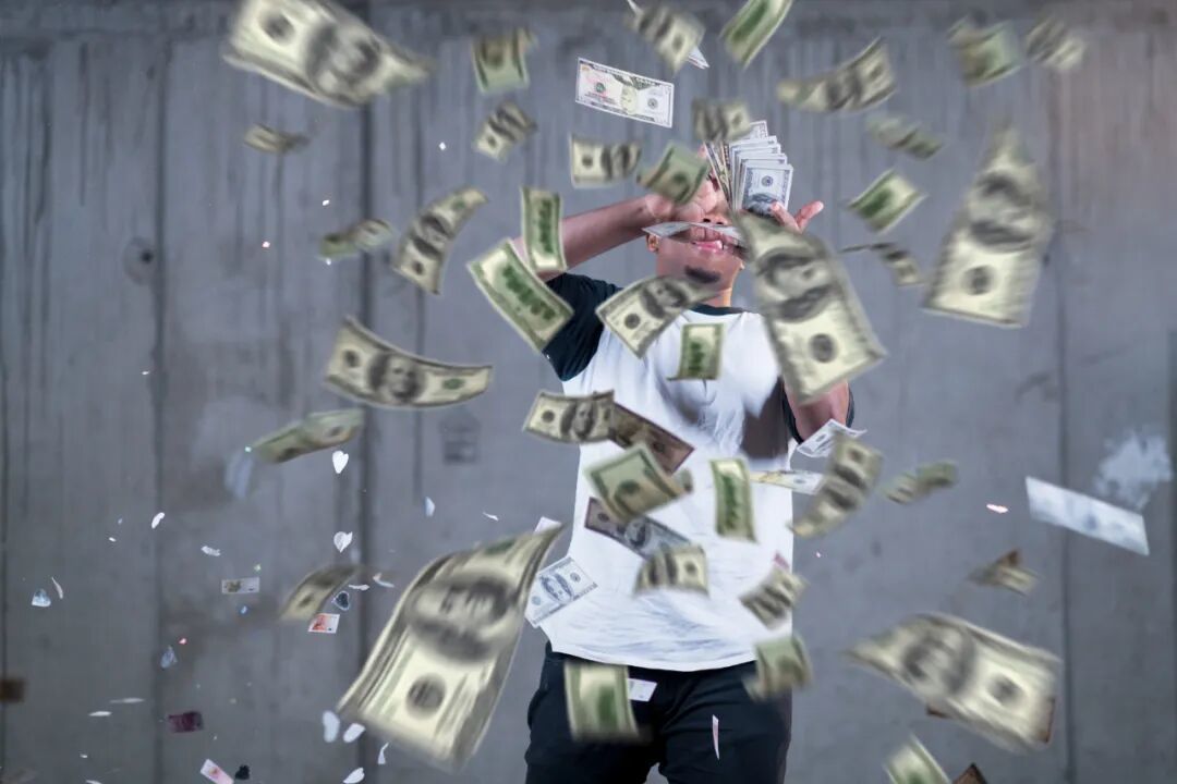 大厂AI的春节焦虑:除了撒钱,别无新招?