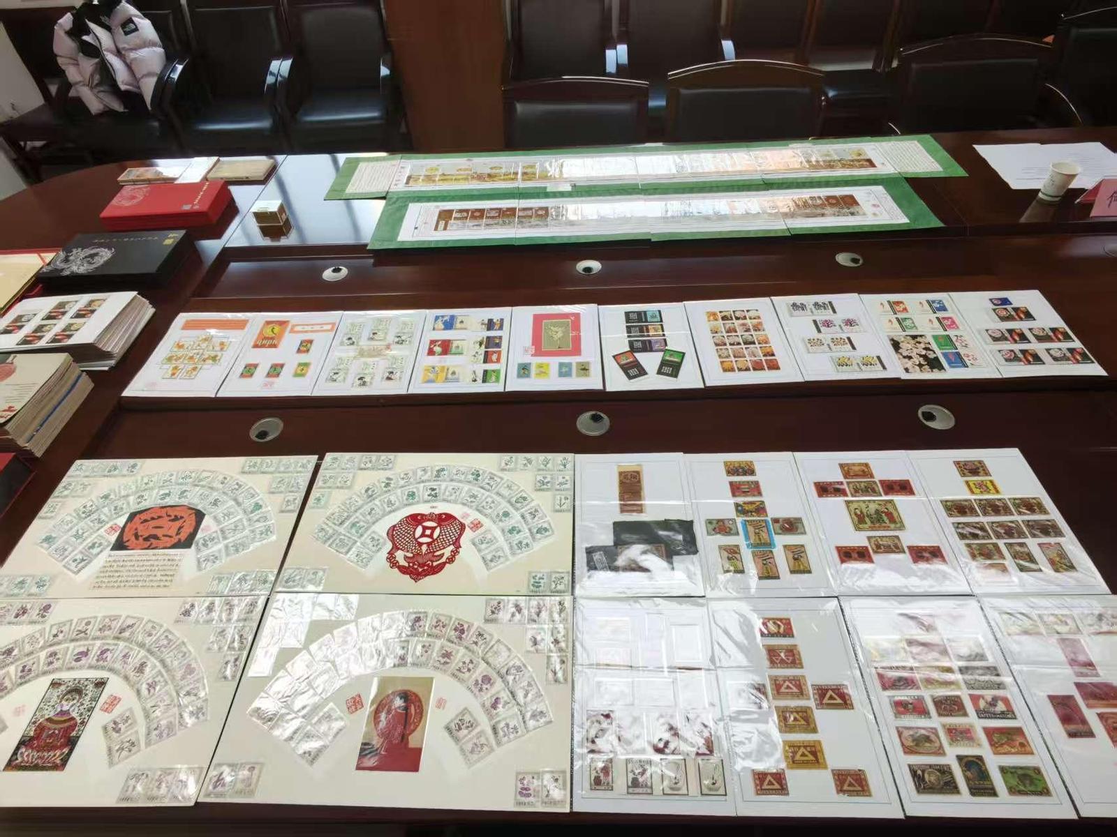 劉詩斌捐贈的部分火花藏品。